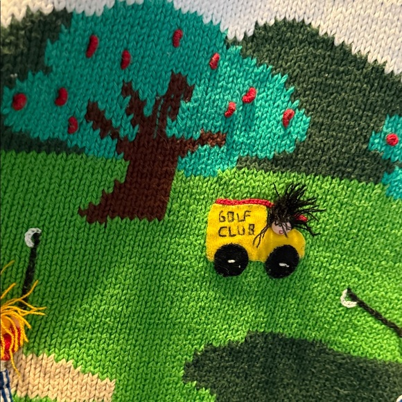 Cotton Salsa Playful Golf Scene Women's Sweater. Size XL - Picture 4 of 7